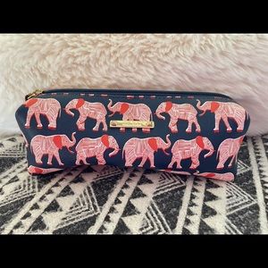 STELLA AND DOT ELEPHANT CASE. NEW